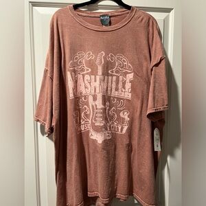 Arula Oversized Nashville T Shirt